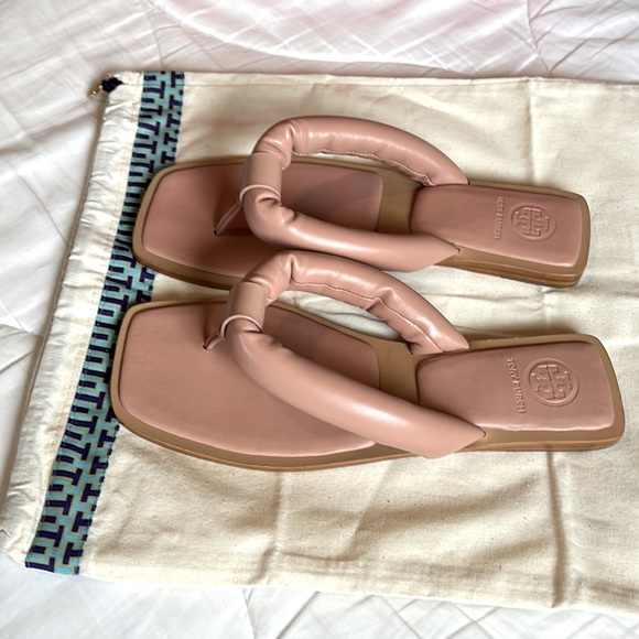 Tory Burch NWT Puffy Leather Thong sandals color Pink Moon size 7.5 - Picture 2 of 6